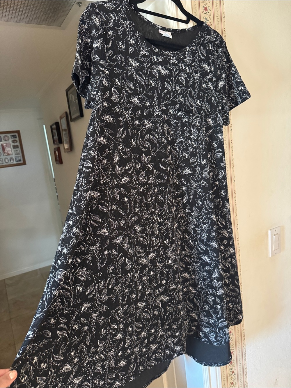 LuLaRoe Carly Black Floral Short-Sleeve Swing Dress